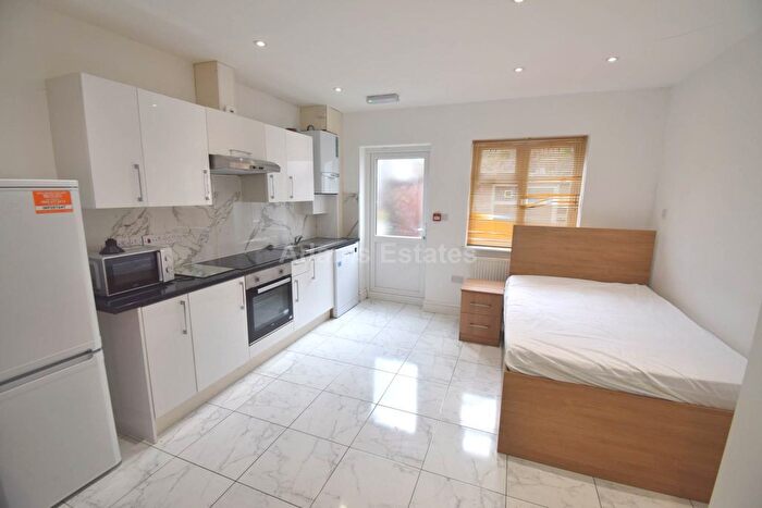 1 Bedroom Flat To Rent In Upper Crown Street, Reading, RG1