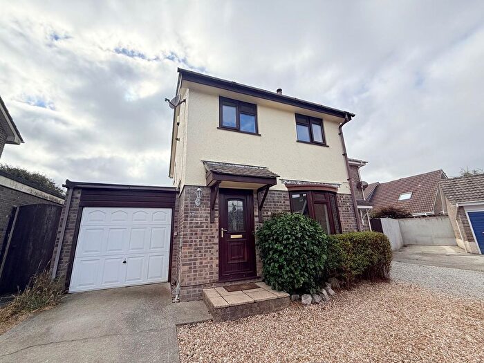 3 Bedroom Property To Rent In Carne View Road, Truro, TR2