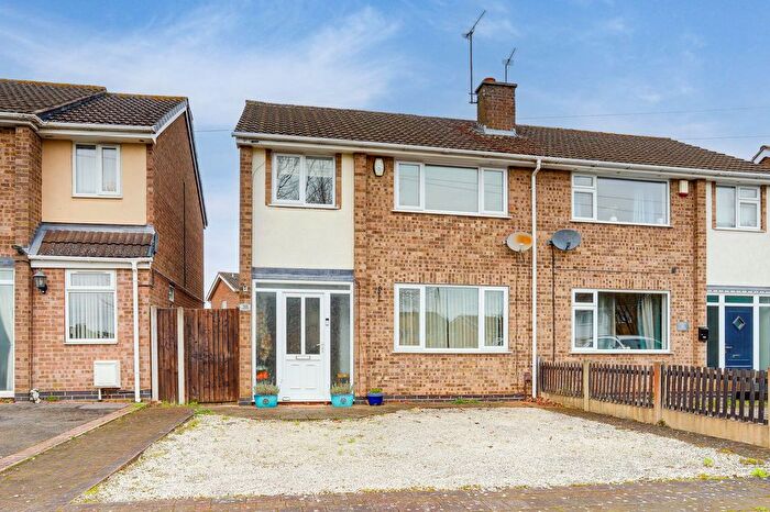 3 Bedroom Semi Detached House For Sale In Polperro Way, Hucknall, NG15