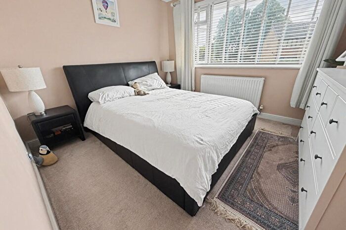 4 Bedroom Semi-Detached House For Sale In Northmoor, BH20 - Photo 10
