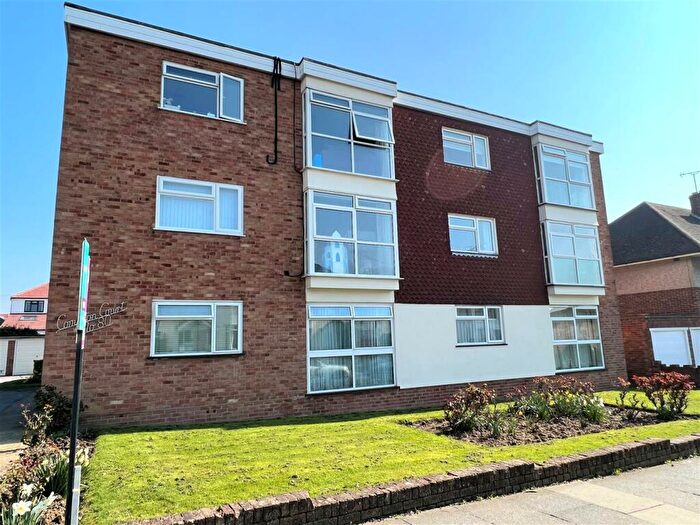 2 Bedroom Apartment To Rent In Canvey Road, Leigh-On-Sea, SS9