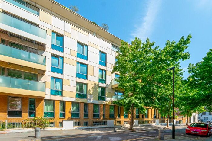 2 Bedroom Flat For Sale In Trematon Walk, Trematon Building, N1