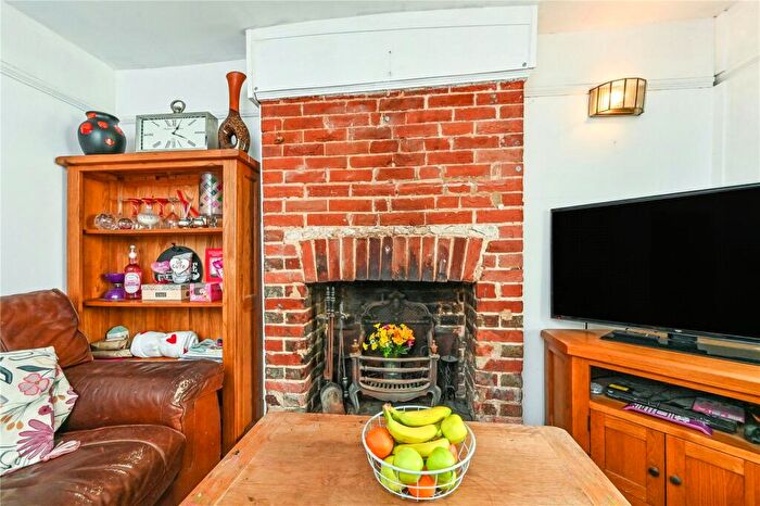 2 Bedroom Semi-Detached House For Sale In Sussex Road, Petersfield, Hampshire, GU31