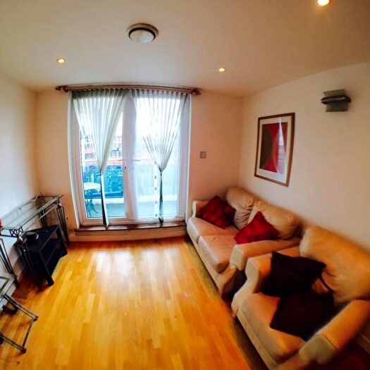 2 Bedroom Flat To Rent In Lyon Road, Harrow-On-The-Hill, Harrow, HA1