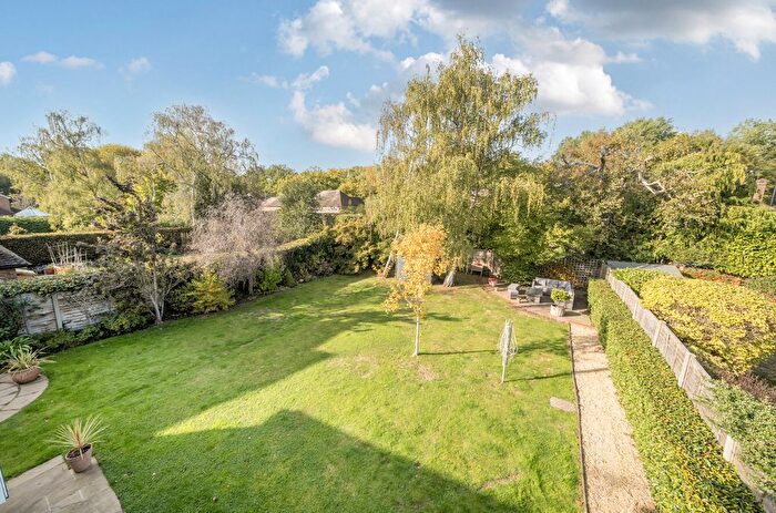 3 Bedroom Detached House For Sale In Woking, Surrey, GU22