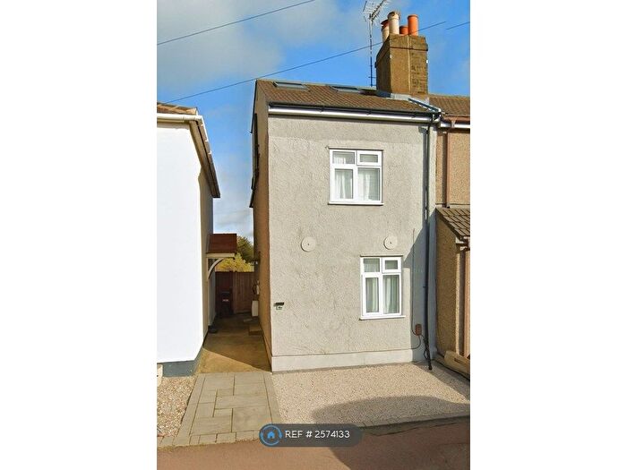 3 Bedroom End Of Terrace House To Rent In Church Lane, Cheshunt, EN8