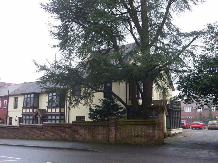 2 Bedroom Flat For Sale In Impressive Conversion, CR6