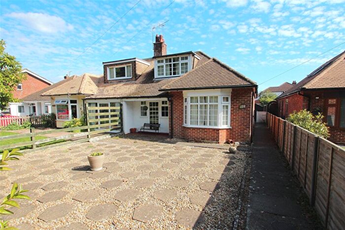 3 Bedroom Bungalow For Sale In Locks Road, Locks Heath, Southampton, Hampshire, SO31