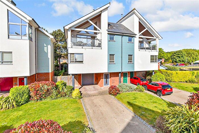 4 Bedroom Semi-Detached House For Sale In Moncrieff Gardens, Hythe, Kent, CT21