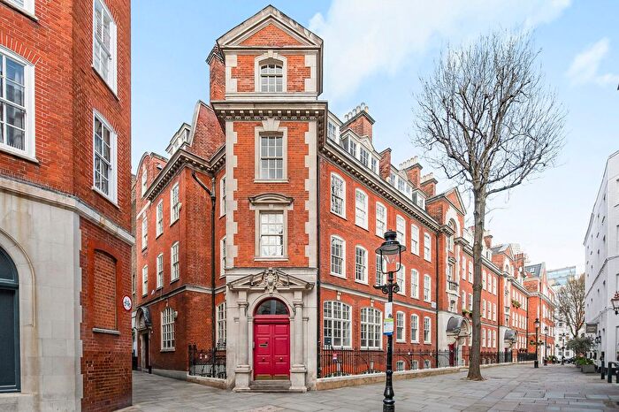 2 Bedroom Flat For Sale In Broad Court, Aldwych, WC2B