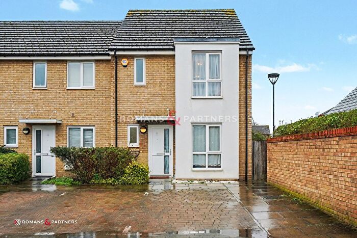 3 Bedroom End Terrace House To Rent In Evergreen Drive, London, UB7