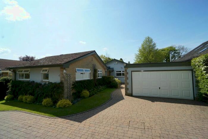 4 Bedroom Bungalow To Rent In Parkers Lane, Dore, Sheffield, S17