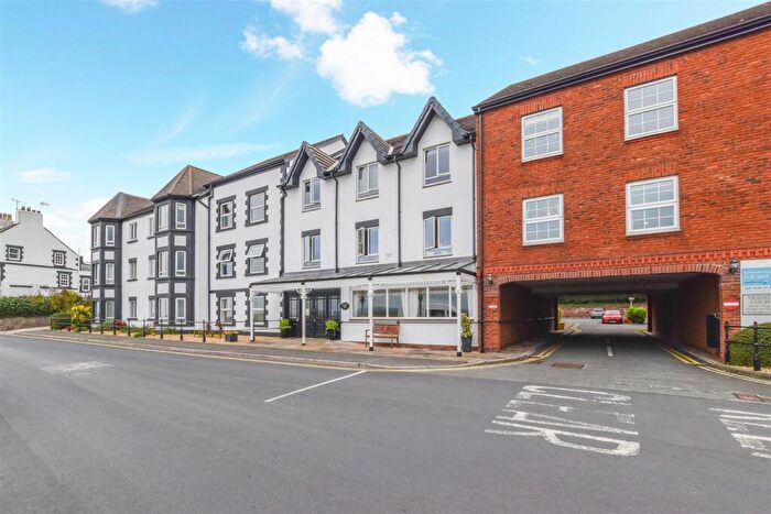 1 Bedroom Apartment For Sale In Deeside Court, Parkgate, Cheshire, CH64