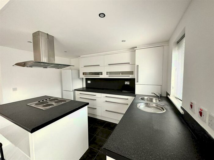 2 Bedroom Apartment To Rent In Ellerman Road, Liverpool, Merseyside, L3