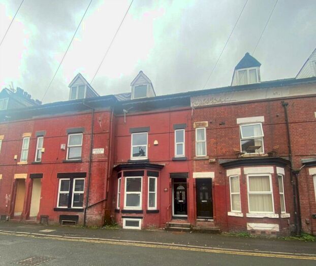 6 Bedroom Terraced House To Rent In Landcross Road, Fallowfield, M14