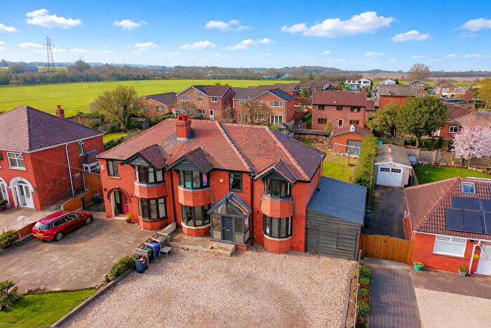 4 Bedroom Semi-Detached House For Sale In Melton Road, Sprotbrough, Doncaster, DN5