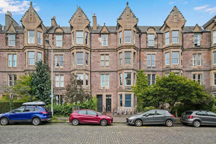 2 Bedroom Flat For Sale In / Warrender Park Road, Marchmont, Edinburgh, EH9