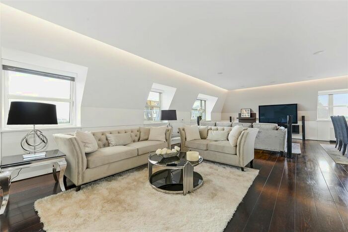 3 Bedroom Flat To Rent In St Johns Wood Park, St Johns Wood, London, NW8