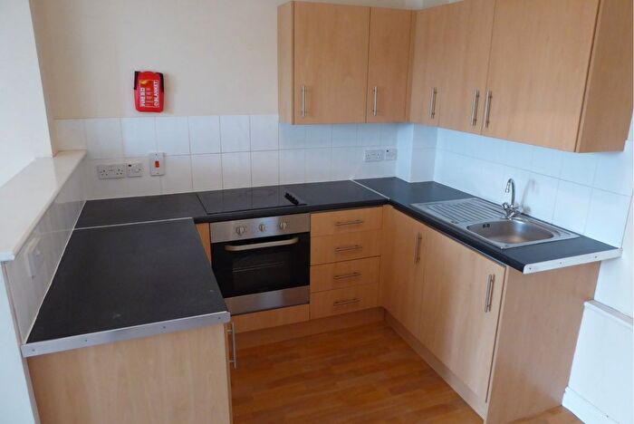 2 Bedroom Flat To Rent In Rolle Street, Exmouth, EX8
