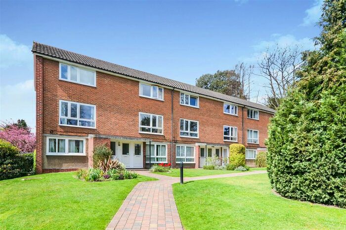 2 Bedroom Flat To Rent In Edge Hill, Wimbledon, SW19