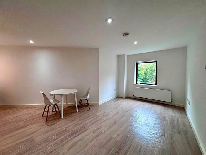 1 Bedroom Flat To Rent In Pembroke House, Exeter, EX1