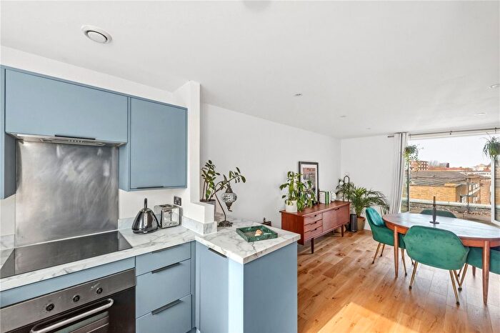 3 Bedroom Parking For Sale In Hare Marsh, London, E2