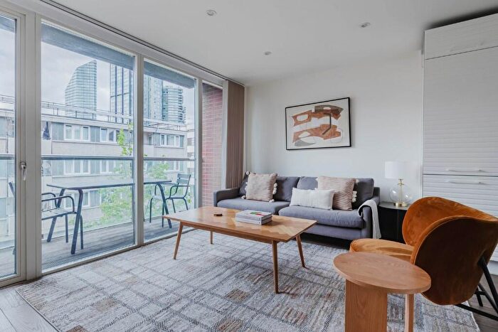 2 Bedroom Apartment To Rent In Central Street, London, EC1V