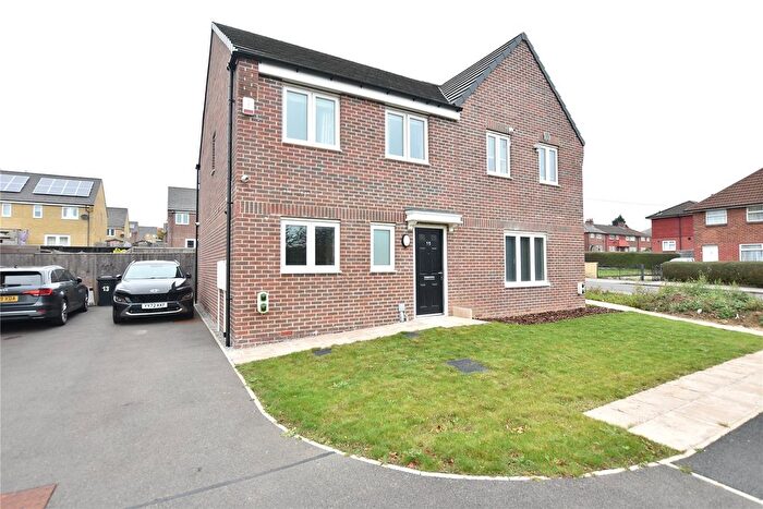 3 Bedroom Semi-detached House For Sale In Lingmoor Street, Leeds, West Yorkshire, LS9
