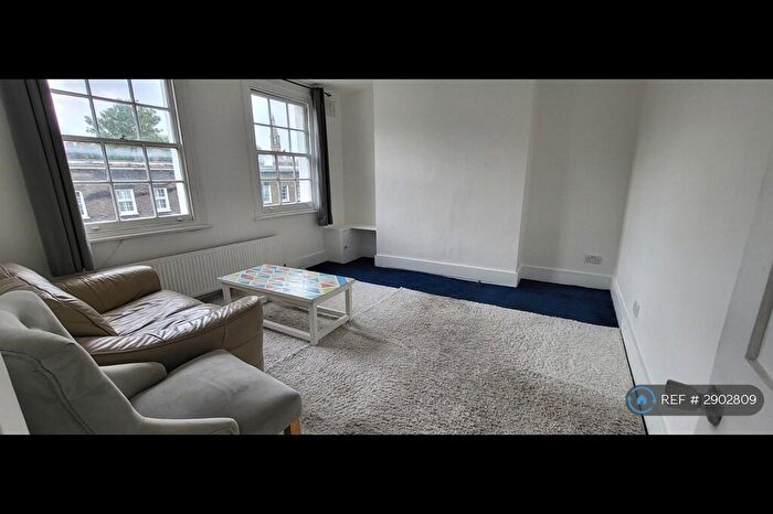 2 Bedroom Flat To Rent In Camberwell New Road, London, SE5