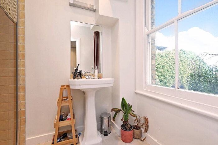 2 Bedroom Flat For Sale In Oval Mansions, Kennington Oval, London, SE11