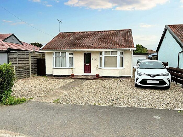 2 Bedroom Detached Bungalow For Sale In Bucklesham Road, Kirton, Ipswich, IP10