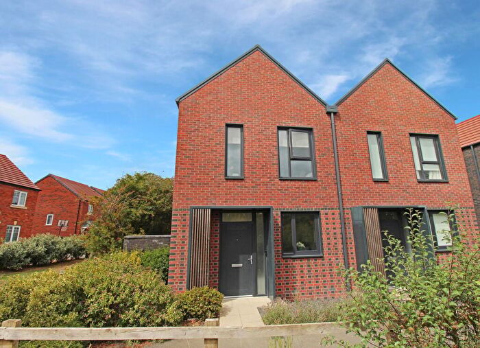 3 Bedroom Semi-Detached House For Sale In Park View, Houlton, Rugby, CV23