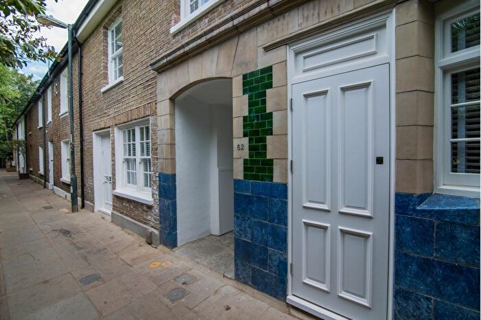 2 Bedroom Terraced House To Rent In Railway Side, Barnes, SW13