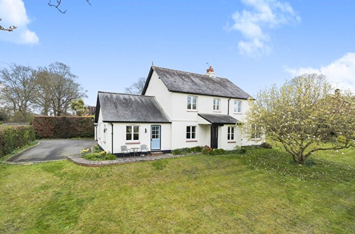 4 Bedroom Detached House For Sale In Pincotts Lane, West Horsley, Surrey, KT24