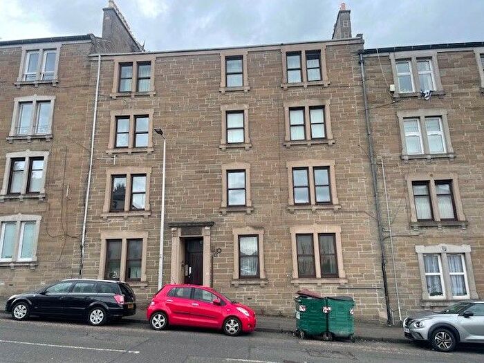 2 Bedroom Flat To Rent In Provost Road, Dundee, DD3