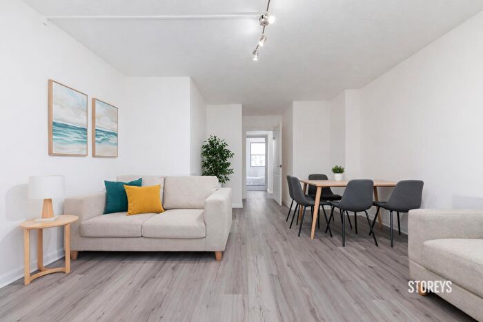 2 Bedroom Apartment To Rent In Kingsland Green, Dalston, London, E8