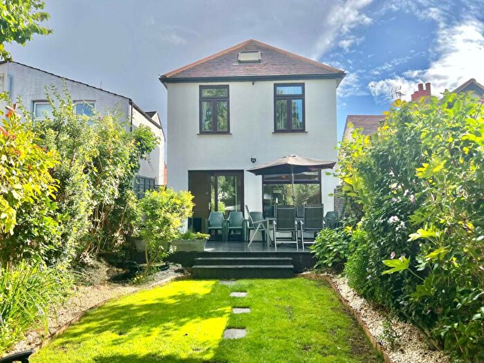 3 Bedroom Detached House For Sale In Cromwell Road, Warley, Brentwood, CM14