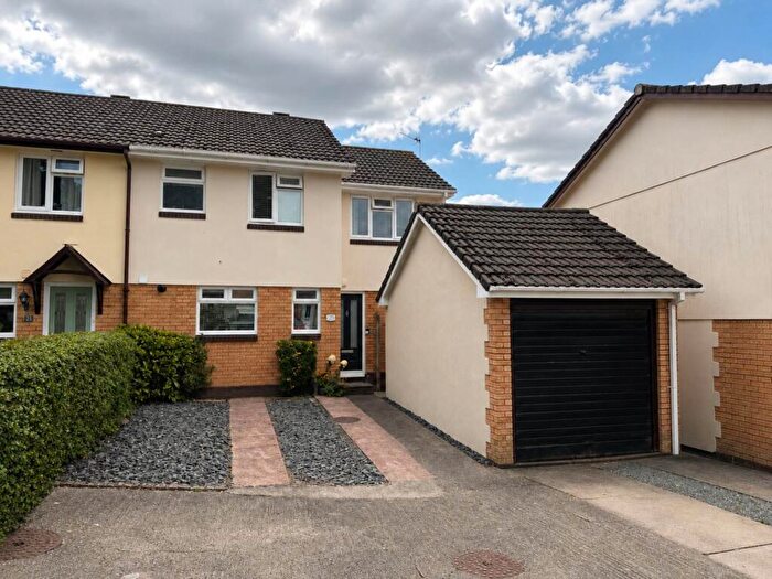 4 Bedroom Semi-Detached House For Sale In Rosemoor Road, Torrington, EX38