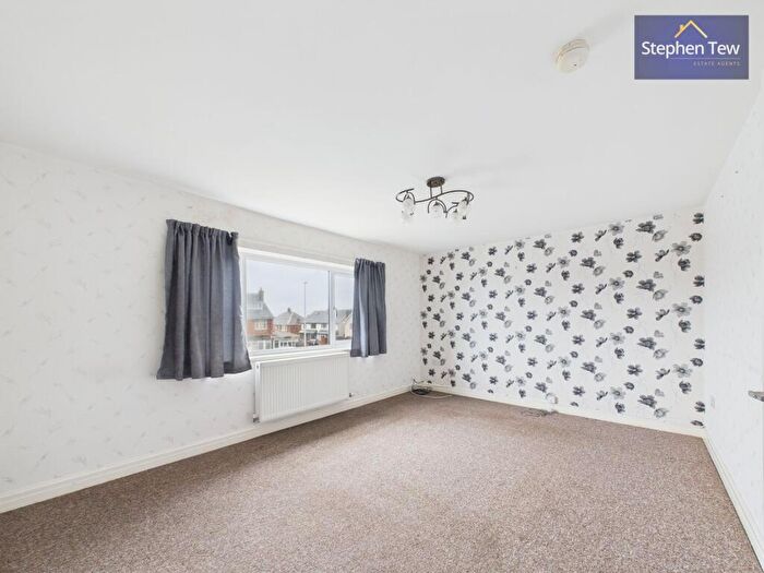2 Bedroom Flat For Sale In New Road, Lytham St. Annes, FY8