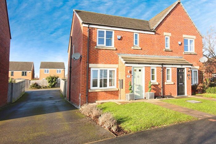 3 Bedroom Semi Detached House For Sale In Woodlands Way, Whinmoor, Leeds, LS14