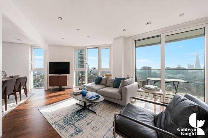 3 Bedroom Flat To Rent In Alie Street, Greater London, E1