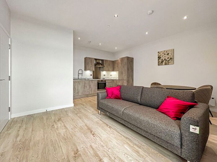 2 Bedroom Flat To Rent In Block F, Victoria Riverside, Leeds City Centre, LS10