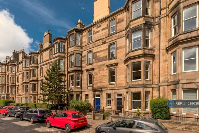 3 Bedroom Flat To Rent In Royston Terrace, Edinburgh, EH3
