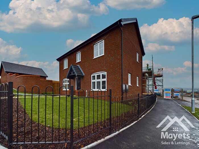 3 Bedroom Detached House To Rent In Parker Hill, Blackburn, Lancs, BB1