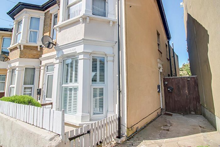 1 Bedroom Flat For Sale In St Leonards Road, Southend-on-Sea, SS1