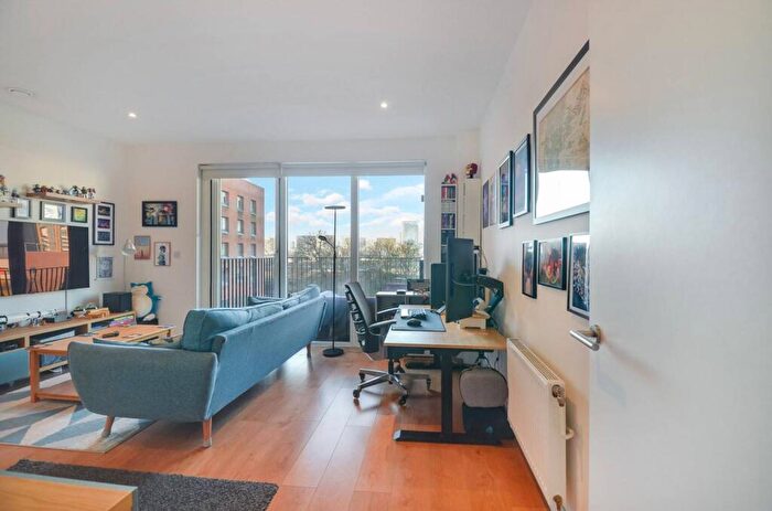 1 Bedroom Flat For Sale In Navigation Road, Tower Hamlets, London, E3