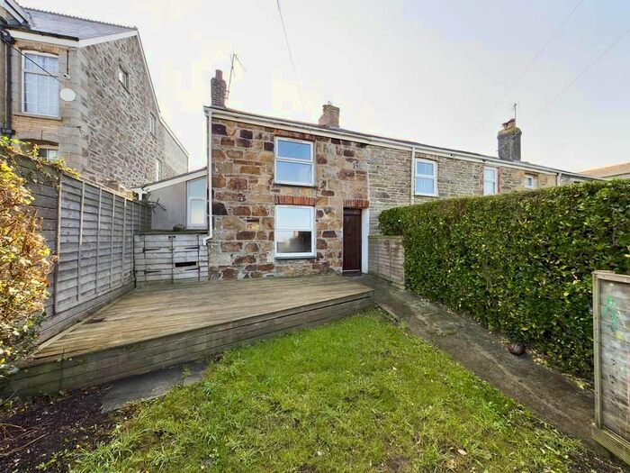 2 Bedroom End Of Terrace House To Rent In Mount Wise, Newquay, TR7