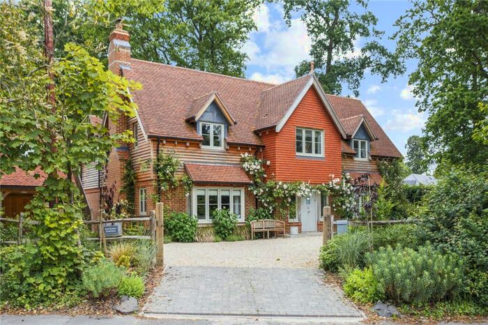 4 Bedroom Detached House For Sale In Tile Barn, Woolton Hill, Newbury, Berkshire, RG20