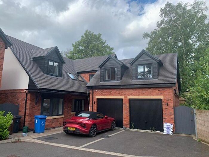 5 Bedroom Detached House To Rent In Bedroom Detached House, Manor Road, Littleover, DE23