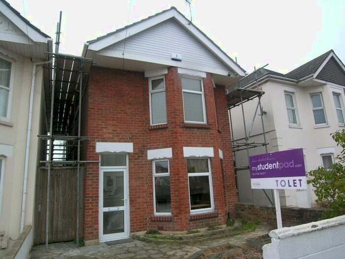 4 Bedroom House To Rent In Bedroom Detached House In Charminster, BH8